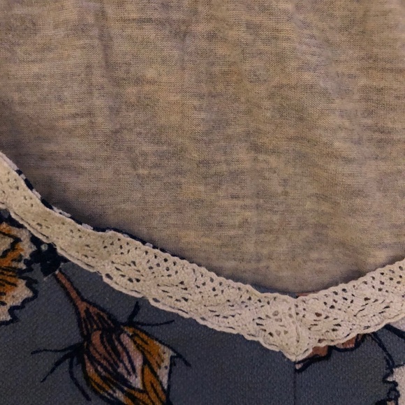 Maurice’s Floral/ Blue Tank Top Shirt - Picture 4 of 5